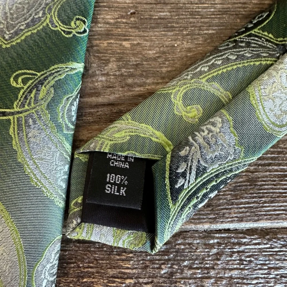NWT New! Van Heusen Mens 100% Silk Ties - Green Paisley & Brown Plaid Set 2 ties